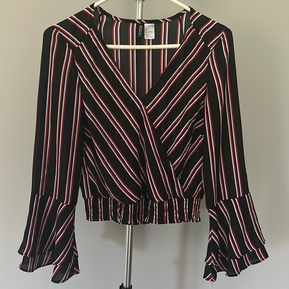 Divided H & M Black, Red & White Blouse in Size 4